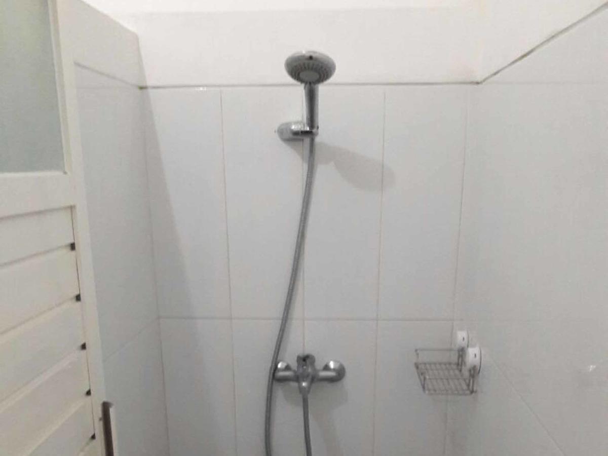 Huize Jon Hostel Malang Luaran gambar