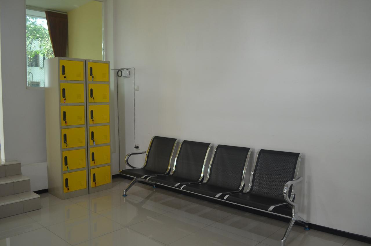 Huize Jon Hostel Malang Luaran gambar